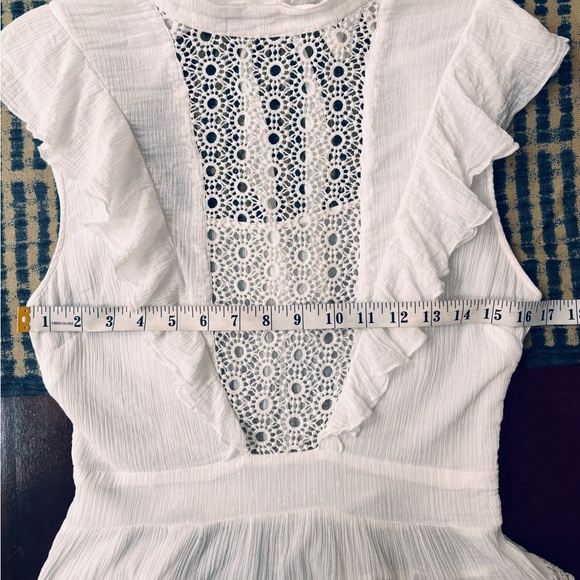 Guess Jamie White Mock Neck Top Size M - Picture 12 of 15